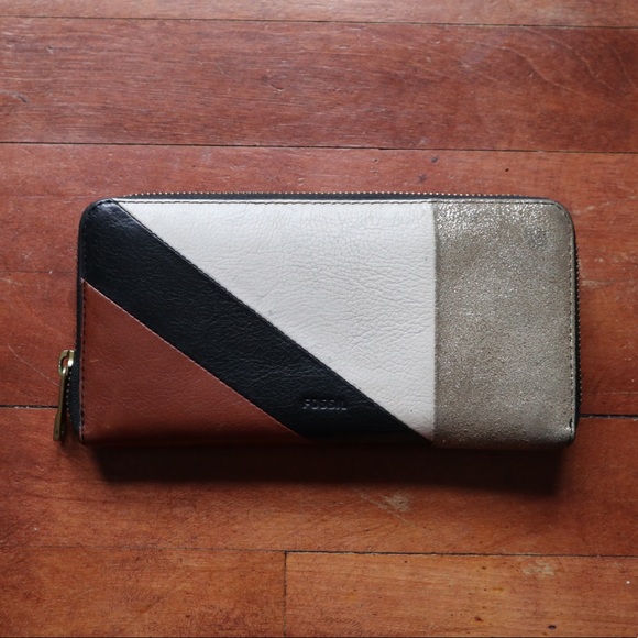 Fossil wallet